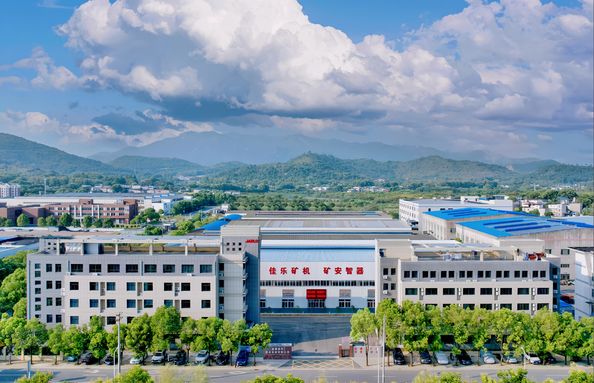 Anhui Jarlo Construction Machinery Co., Ltd. manufacturer production line